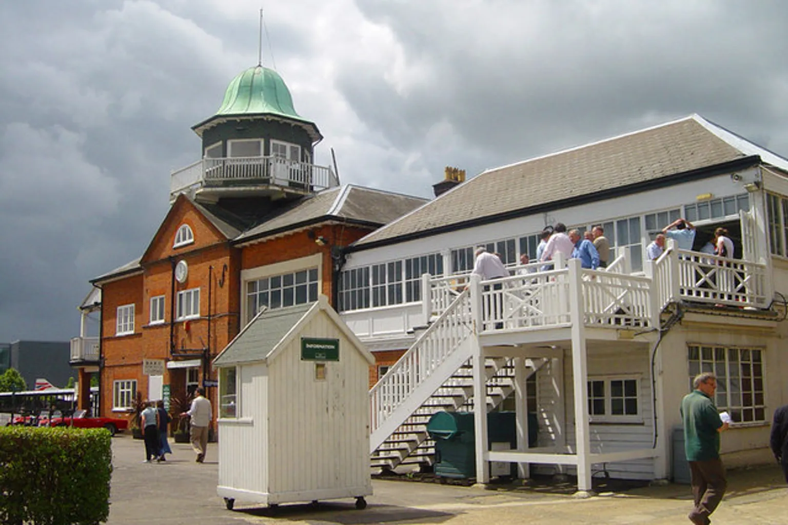 Brooklands Museum Eintritt: Erhalt historischer Außenanlagen