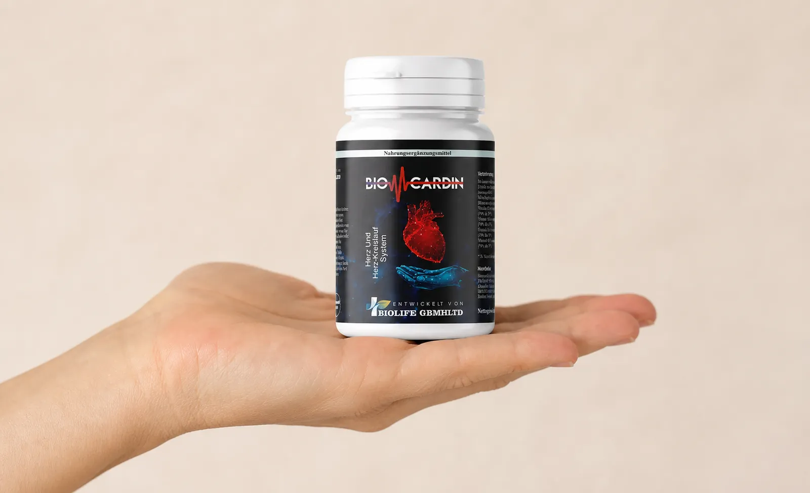 BioCardin — Verpackung in der Hand