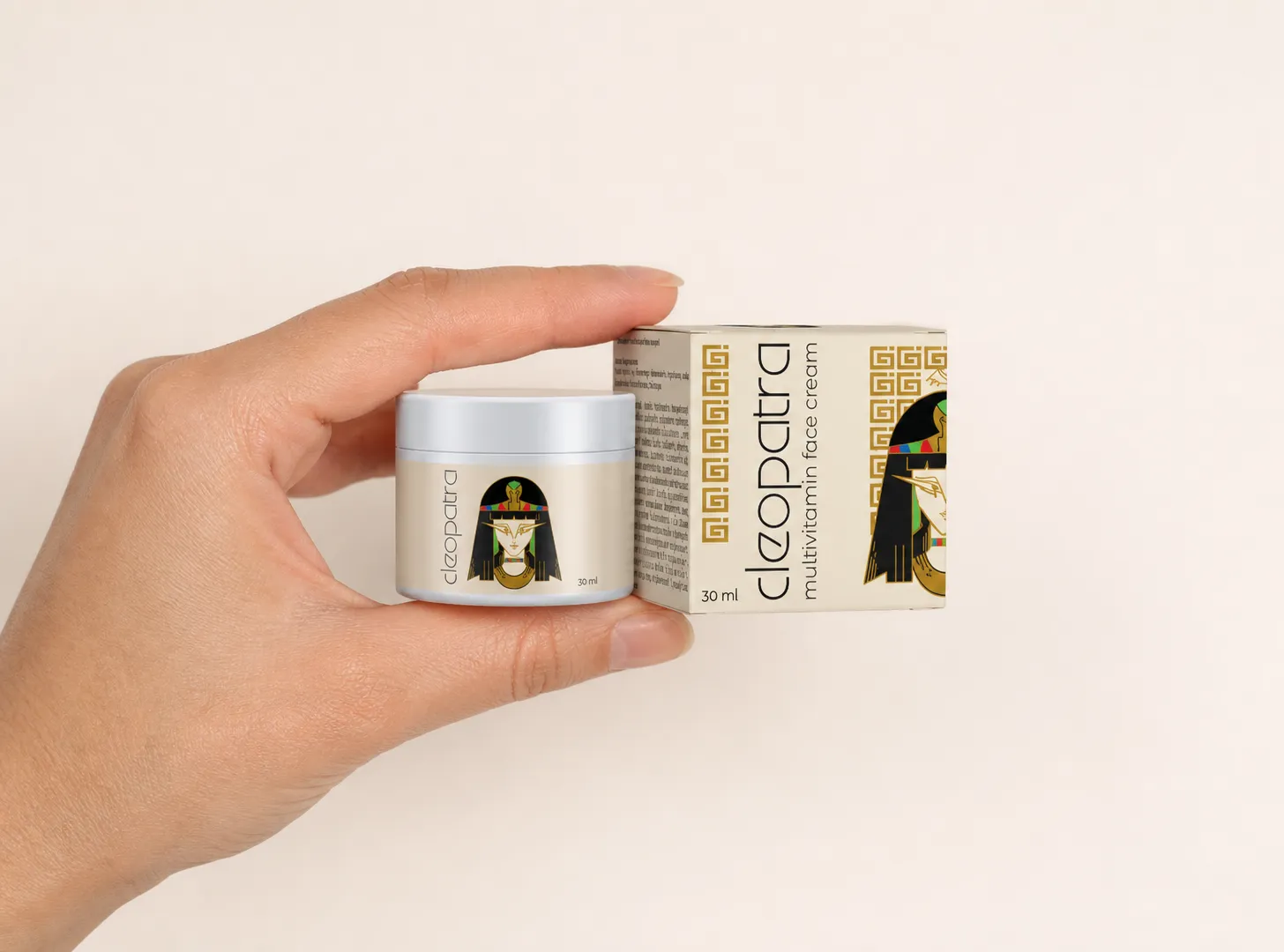 Cleopatra cream lp — Verpackung in der Hand